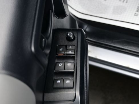 Used 2021 Toyota Tacoma SR image 10