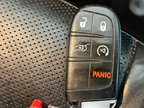 Used 2021 Jeep Grand Cherokee Limited w/ Luxury Group II image 36