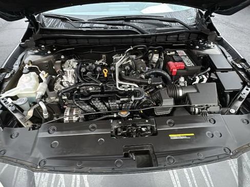 Used 2024 Nissan Altima 2.5 S image 40