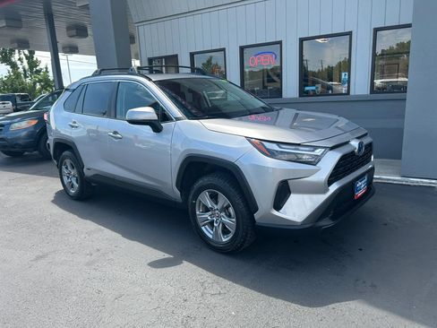 Used 2022 Toyota RAV4 XLE w/ Convenience Package AWD/4WD image 27