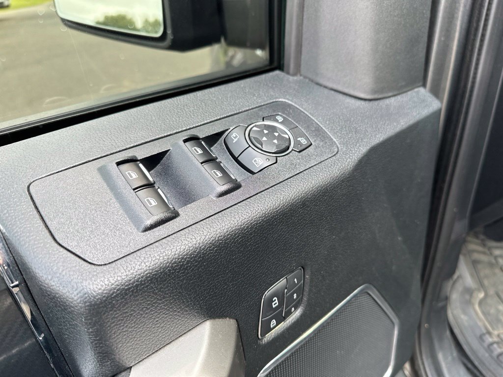 Used 2020 Ford F150 Lariat w/ Equipment Group 502A Luxury AWD/4WD image 20