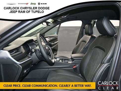 New 2025 Jeep Grand Cherokee Altitude image 9