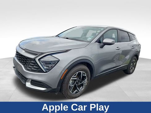 Used 2024 Kia Sportage LX image 3