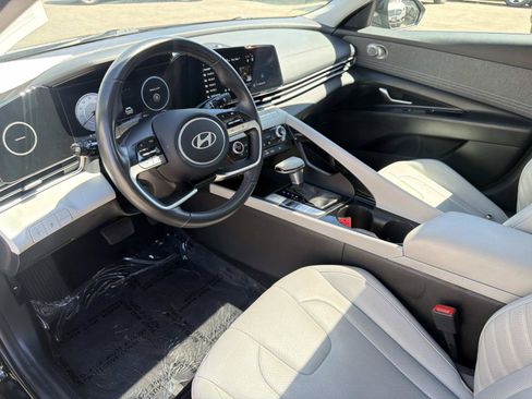 Used 2024 Hyundai Elantra Limited FWD image 14