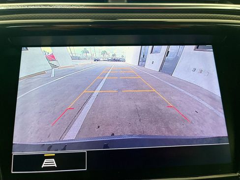 Used 2021 Chevrolet TrailBlazer RS w/ Technology Package FWD image 14