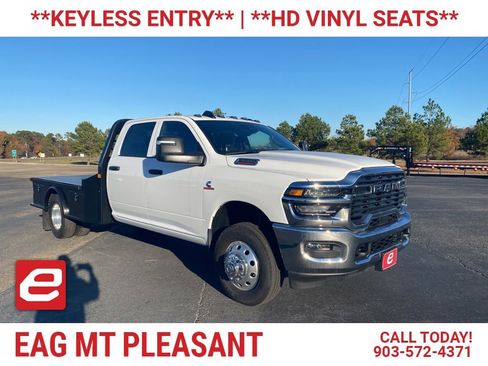 New 2025 RAM 3500 Tradesman w/ Chrome Appearance Group image 1