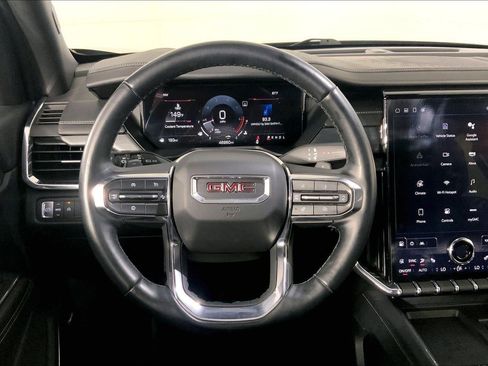 Used 2024 GMC Acadia Elevation FWD image 5