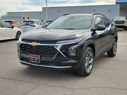 New 2026 Chevrolet Trax LT w/ Driver Confidence Package image 4