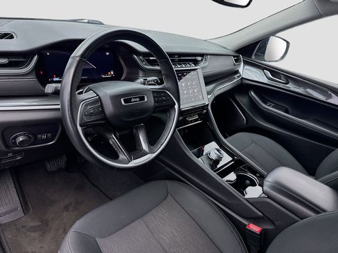 Used 2022 Jeep Grand Cherokee L Laredo w/ Luxury Tech Group I image 7