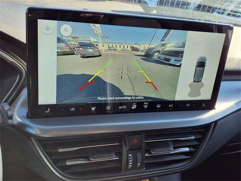 Used 2024 Ford Escape SE image 7