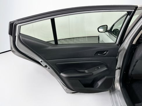 Used 2024 Nissan Altima 2.5 SV image 24