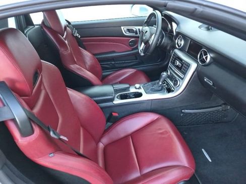 Used 2012 Mercedes-Benz SLK 350 image 32