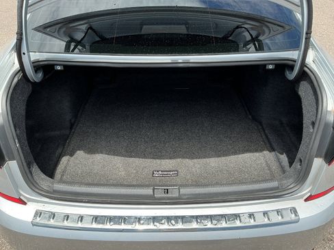 Used 2021 Volkswagen Passat 2.0T SE image 22