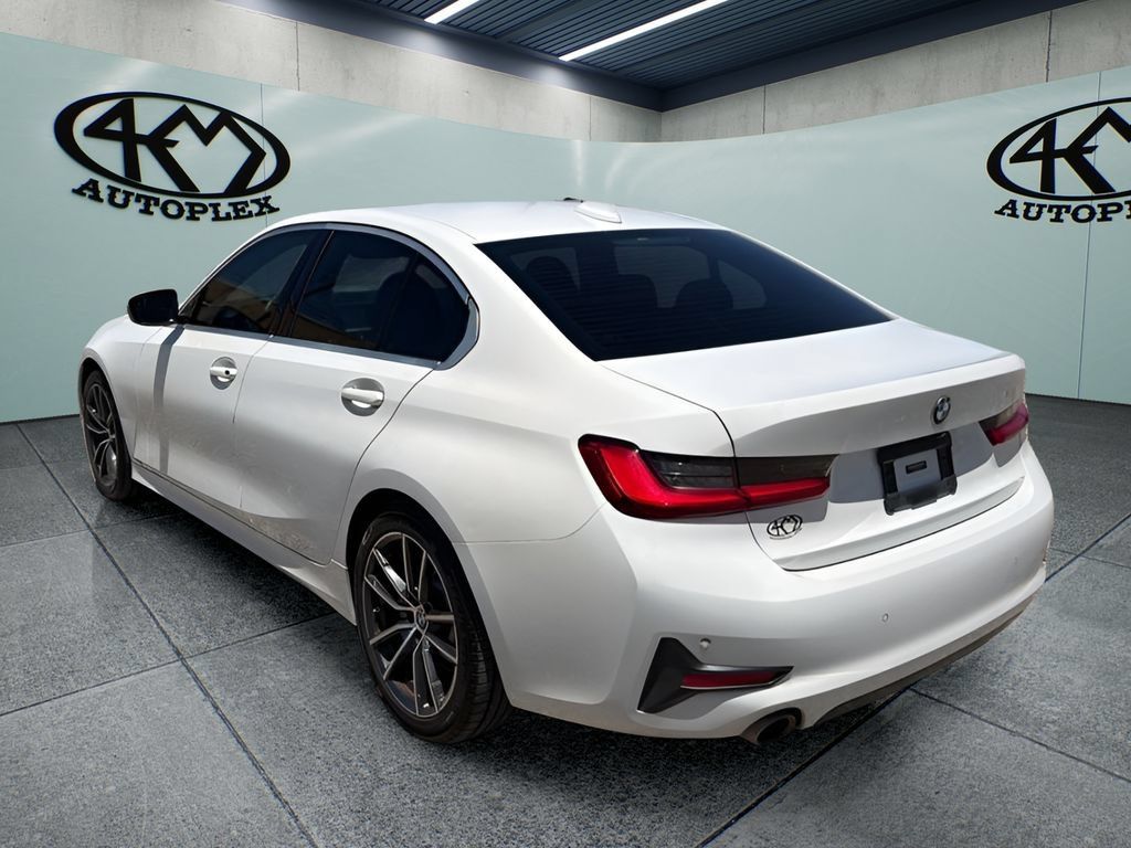 Used 2020 BMW 330i Sedan w/ Convenience Package RWD image 5