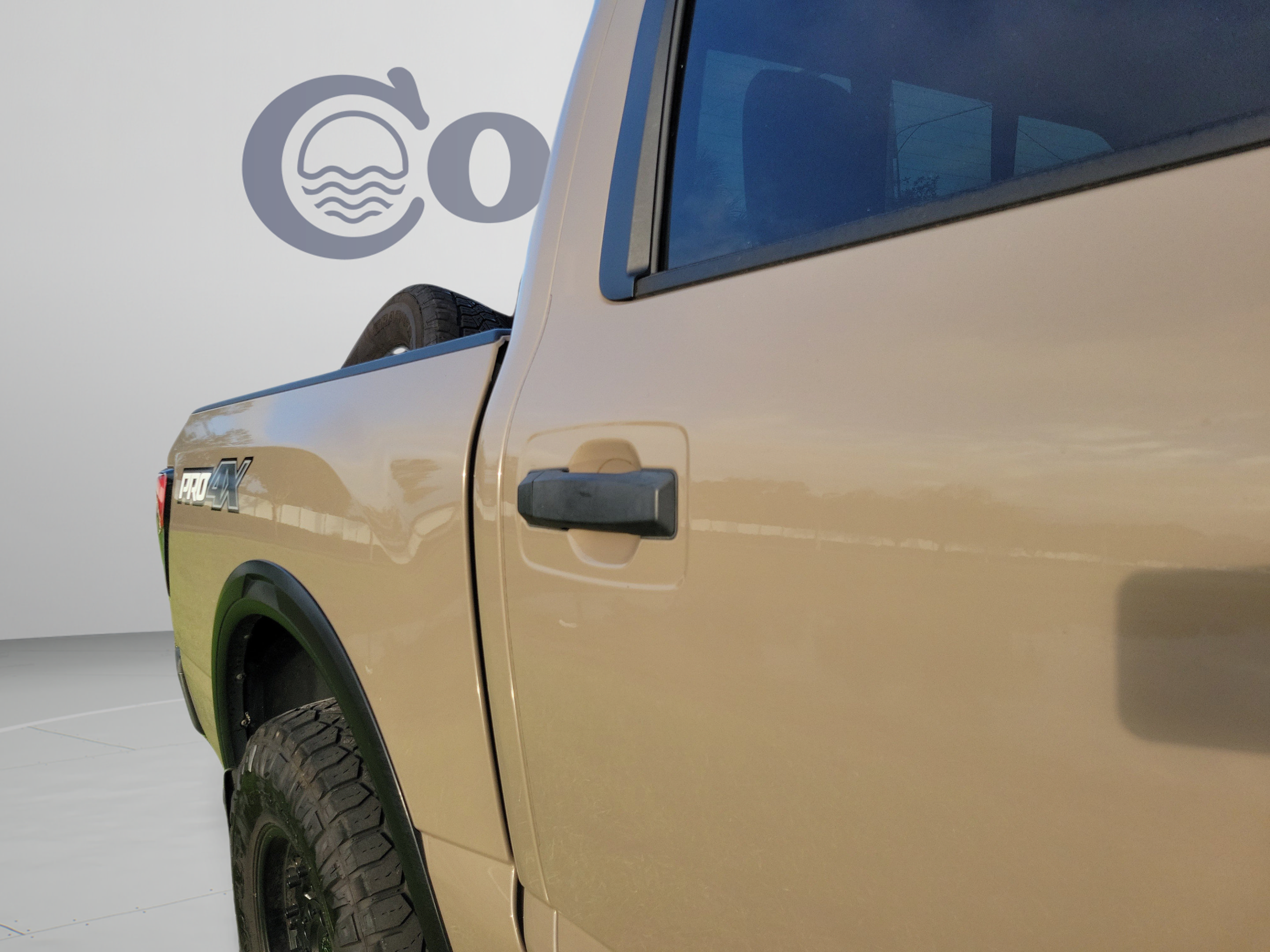 Used 2024 Nissan Titan PRO-4X w/ Pro-4x Convenience Package AWD/4WD image 17