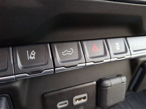 Used 2024 GMC Sierra 2500 Pro w/ Convenience Package image 21