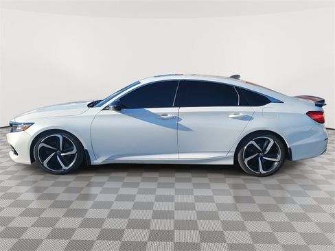 Used 2022 Honda Accord Sport image 3