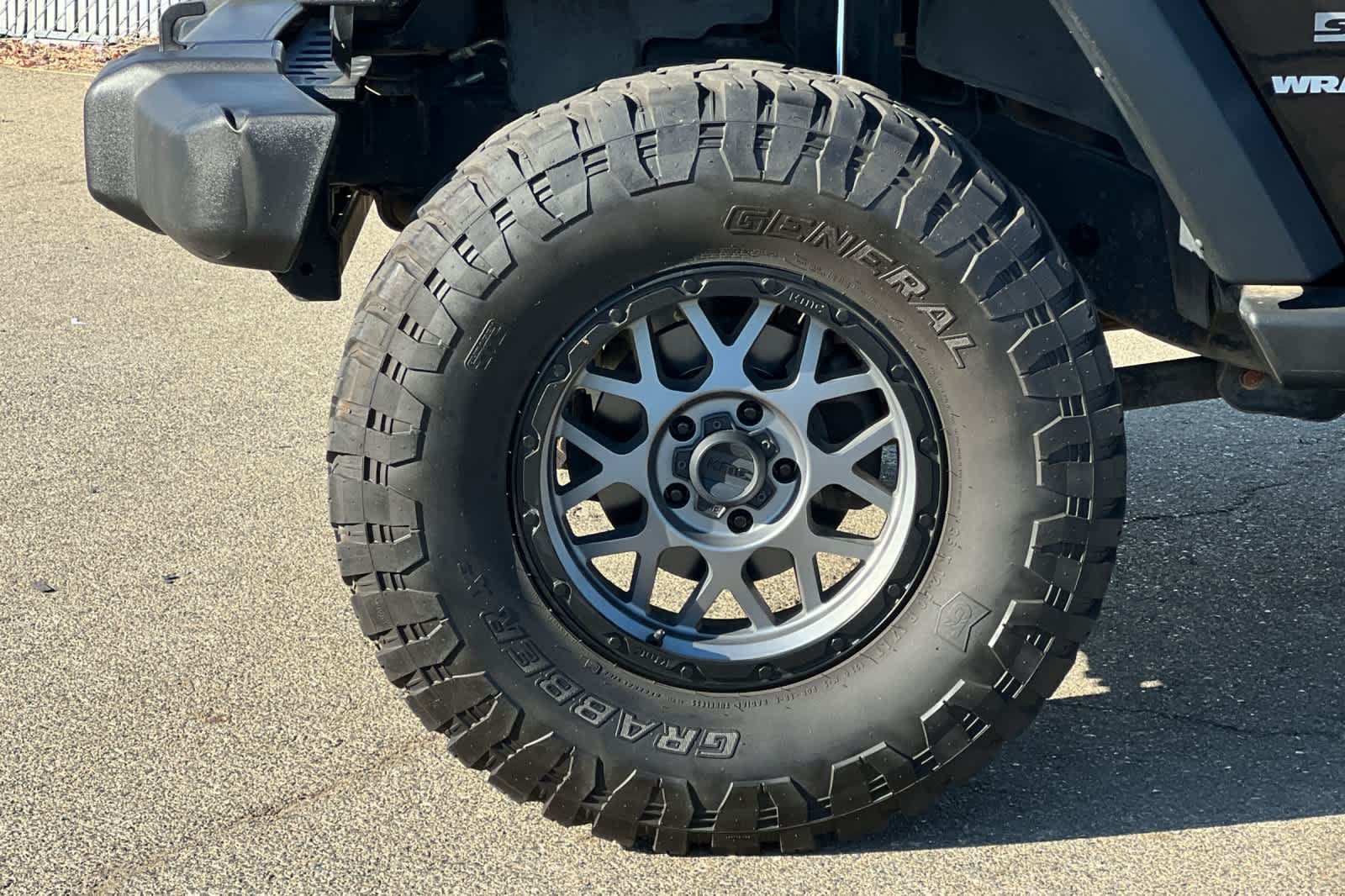 Used 2016 Jeep Wrangler Sport w/ Quick Order Package 24S AWD/4WD image 13