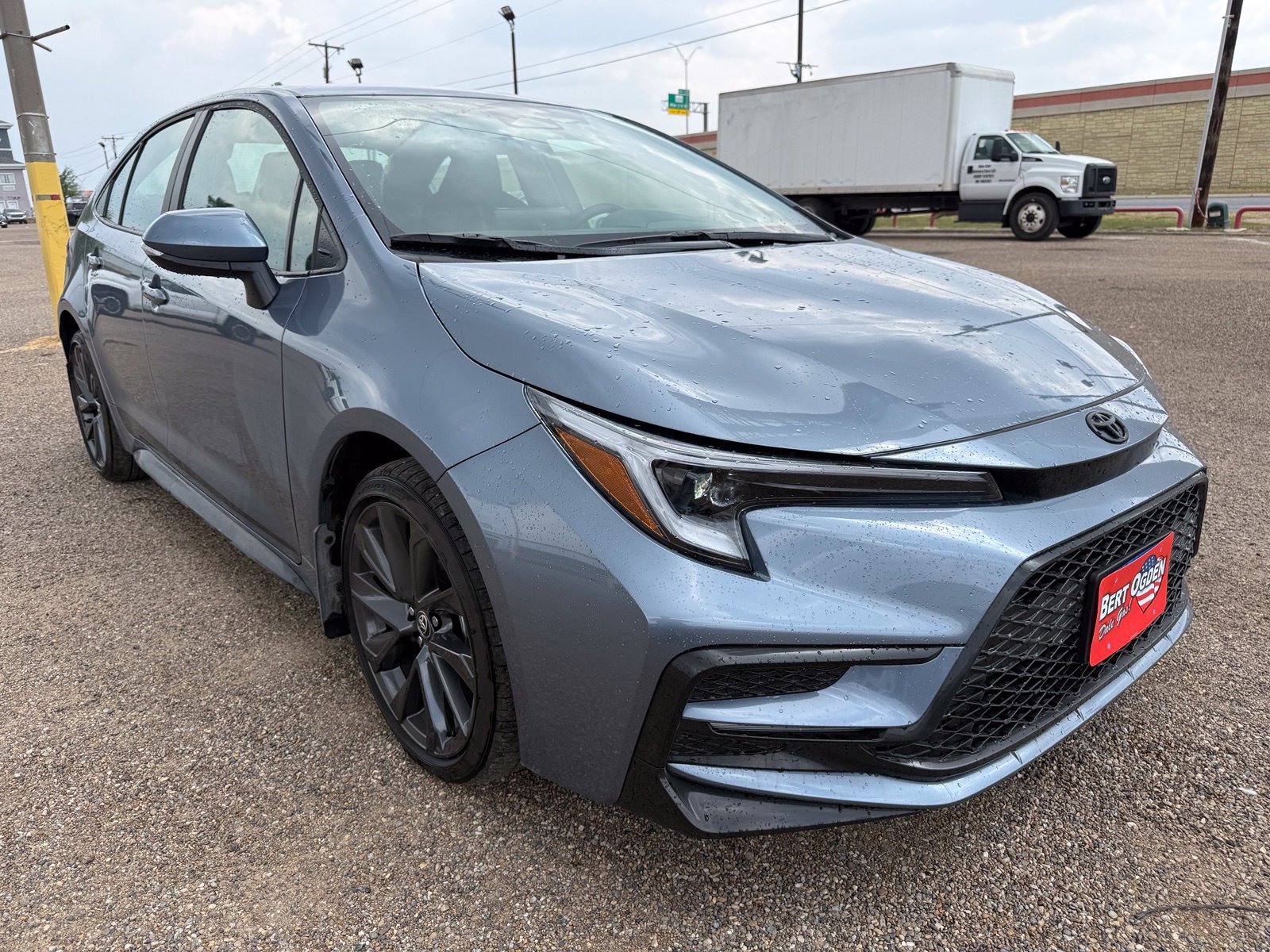Used 2026 Toyota Corolla SE FWD image 1
