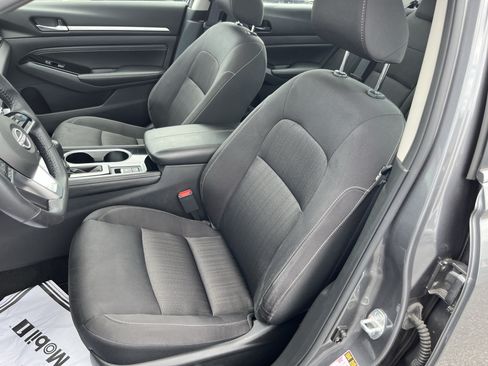 Used 2023 Nissan Altima 2.5 SV w/ SV Premium Package AWD/4WD image 15
