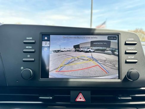 Certified 2025 Hyundai Elantra Sport FWD image 19