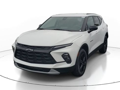 Certified 2024 Chevrolet Blazer LT w/ Midnight/Sport Edition FWD image 2
