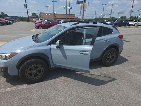 Used 2019 Subaru Crosstrek 2.0i Premium w/ Eyesight System image 2