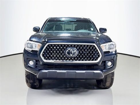 Used 2019 Toyota Tacoma TRD Off-Road image 3