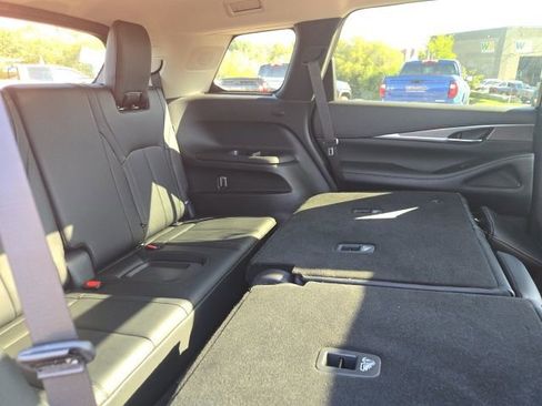 Used 2023 INFINITI QX60 Luxe image 46