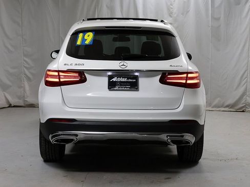 Used 2019 Mercedes-Benz GLC 300 4MATIC image 7