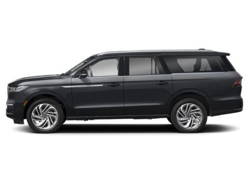 New 2026 Lincoln Navigator L Reserve AWD/4WD image 3