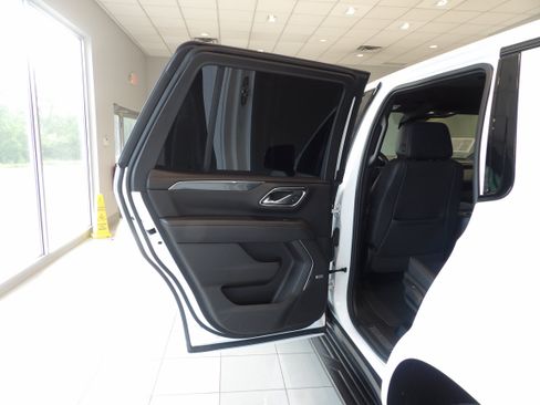 Used 2023 Chevrolet Tahoe RST w/ RST Performance Edition AWD/4WD image 18