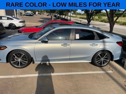 Used 2022 Honda Civic Touring image 4