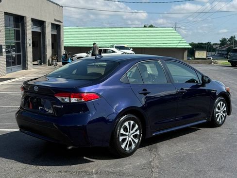 Used 2020 Toyota Corolla LE FWD image 18