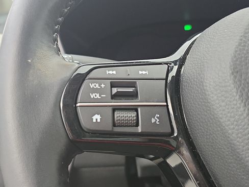 Used 2024 Honda HR-V EX-L image 18