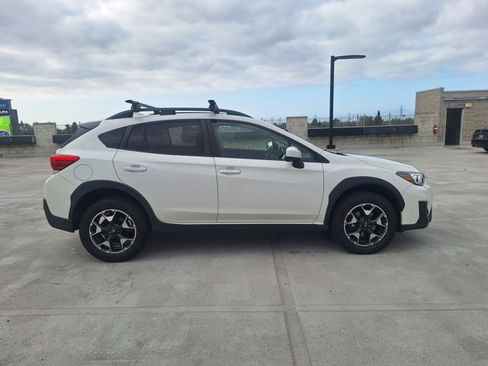 Used 2019 Subaru Crosstrek 2.0i Premium w/ Eyesight System image 4