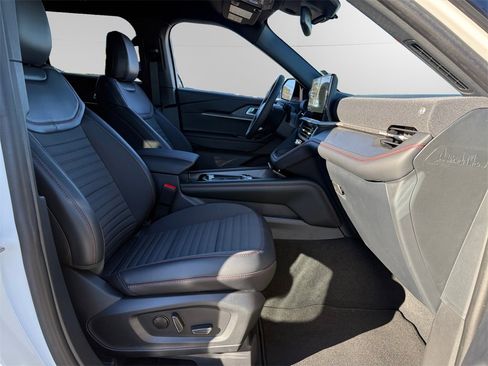 New 2025 Ford Explorer ST-Line w/ Premium Package image 15