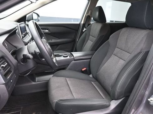Used 2024 Nissan Rogue SV AWD/4WD image 23