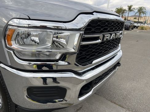 Used 2024 RAM 2500 Tradesman w/ Chrome Appearance Group image 10
