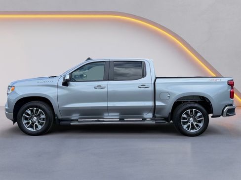 Used 2024 Chevrolet Silverado 1500 LT AWD/4WD image 6