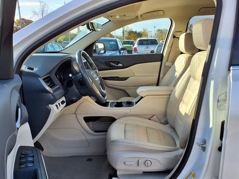 Used 2021 GMC Acadia Denali w/ Denali Technology Package image 17