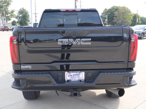 Used 2024 GMC Sierra 2500 Denali Ultimate AWD/4WD image 6
