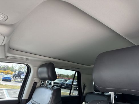 Certified 2025 Ford Expedition Active image 19