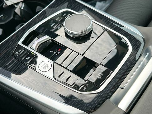 New 2026 BMW X5 sDrive40i w/ M Sport Package RWD image 12