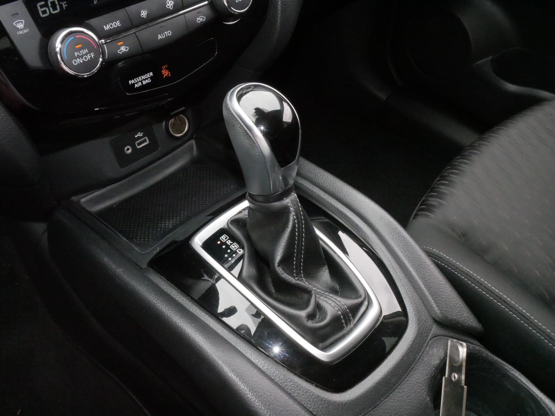 Used 2020 Nissan Rogue SV AWD/4WD image 24