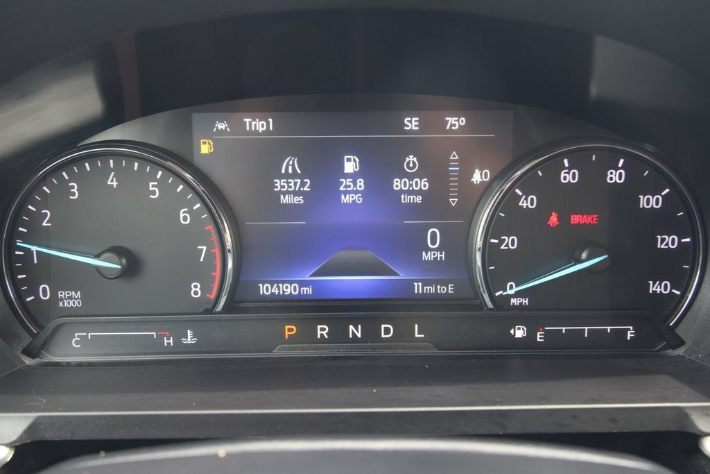 Used 2022 Ford Explorer XLT w/ Equipment Group 202A AWD/4WD image 43