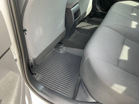 Used 2021 Toyota Corolla LE FWD image 38