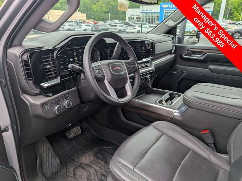 Used 2025 GMC Sierra 2500 SLT AWD/4WD image 13