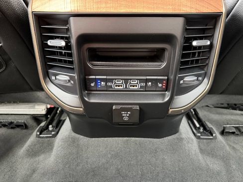 Used 2022 RAM 1500 Limited AWD/4WD image 29