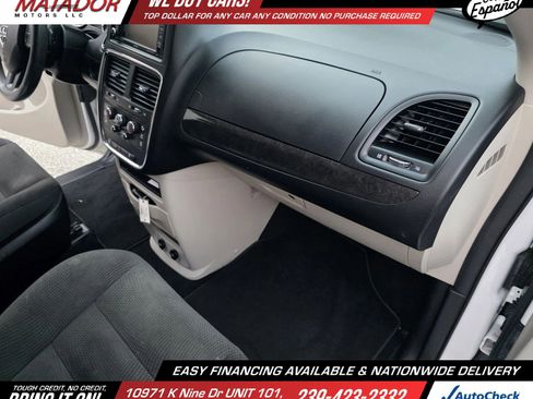 Used 2018 Dodge Grand Caravan SE w/ UConnect Hands-Free Group FWD image 18